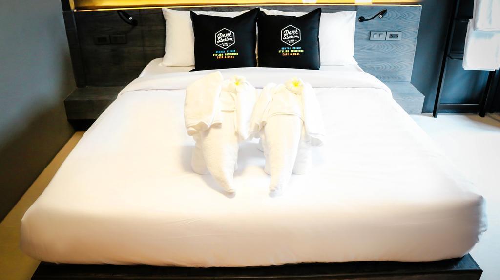 Dent Station Resident Hotel Phuket Екстериор снимка