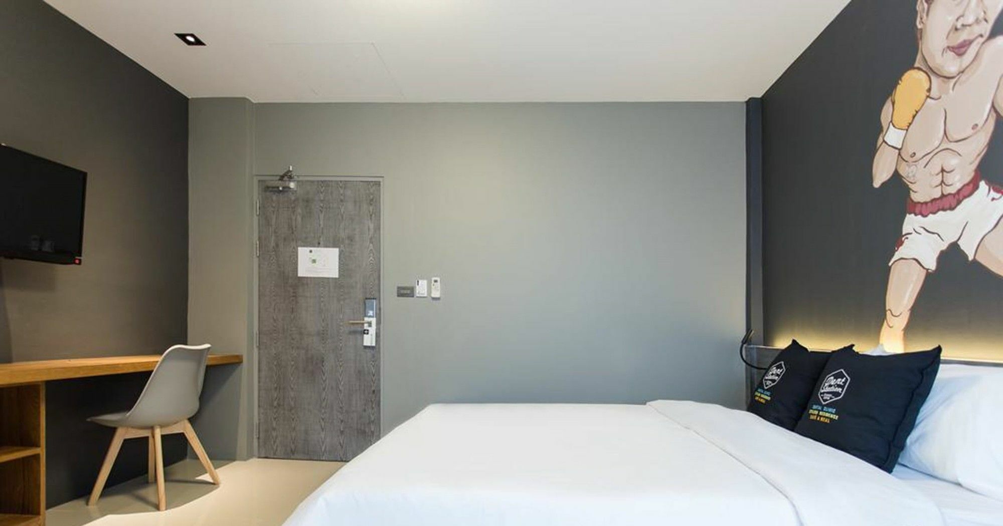 Dent Station Resident Hotel Phuket Екстериор снимка